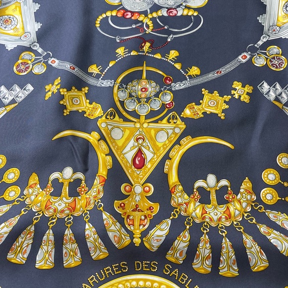 Hermes Silk Scarf ‘Parures des Sables’( Ornaments of the Sands’ design, with box - Picture 2 of 8